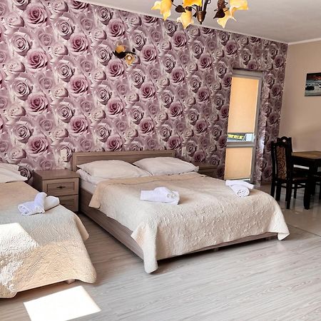 Apartamenty Maja -Pokoje - Domy Wakacyjne -Basen Podgrzewany -Jacuzzi - Sauna Leba Exterior foto