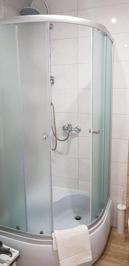 Apartamenty Maja -Pokoje - Domy Wakacyjne -Basen Podgrzewany -Jacuzzi - Sauna Leba Exterior foto