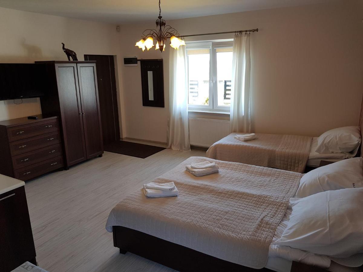Apartamenty Maja -Pokoje - Domy Wakacyjne -Basen Podgrzewany -Jacuzzi - Sauna Leba Exterior foto