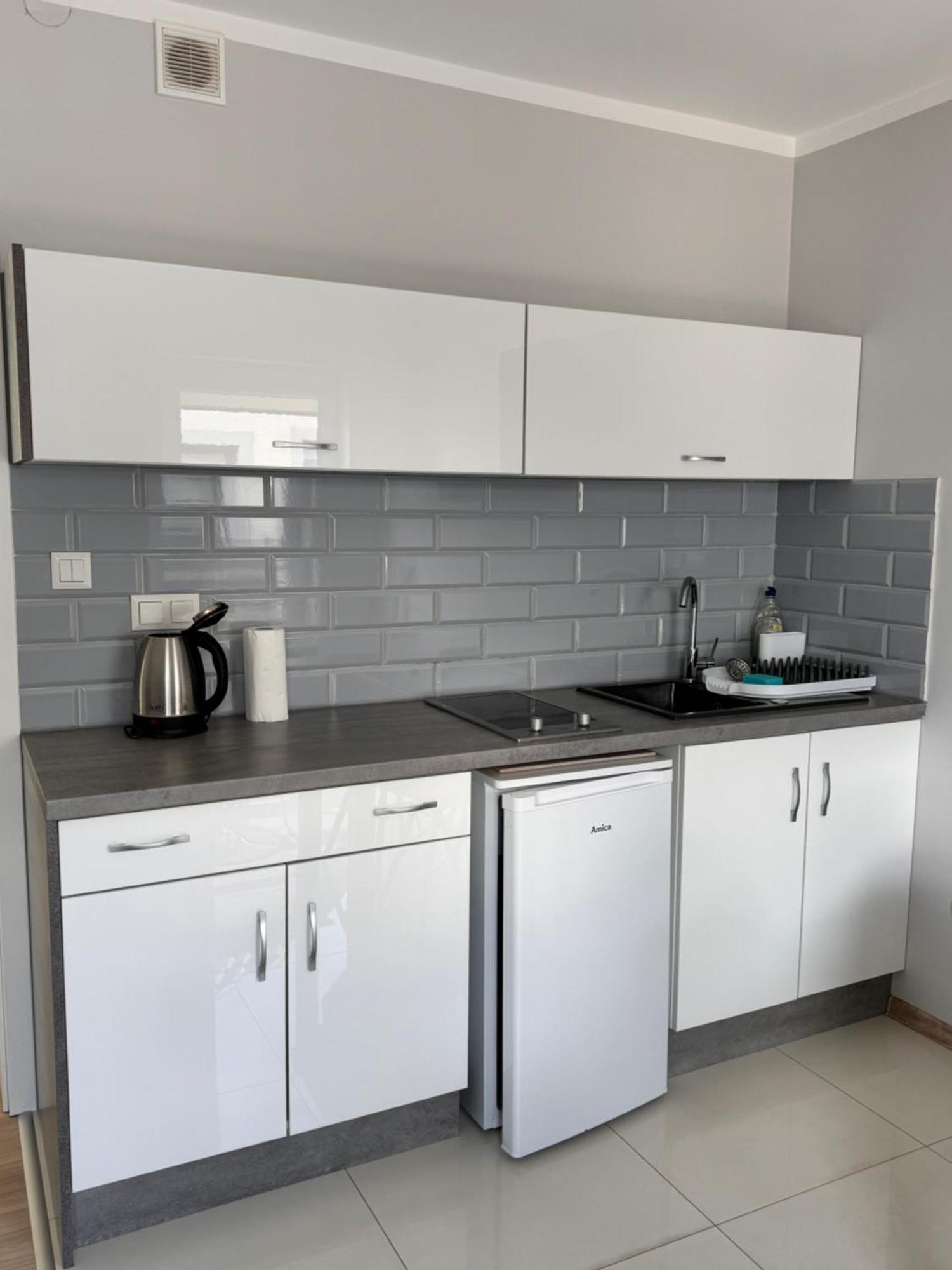 Apartamenty Maja -Pokoje - Domy Wakacyjne -Basen Podgrzewany -Jacuzzi - Sauna Leba Exterior foto