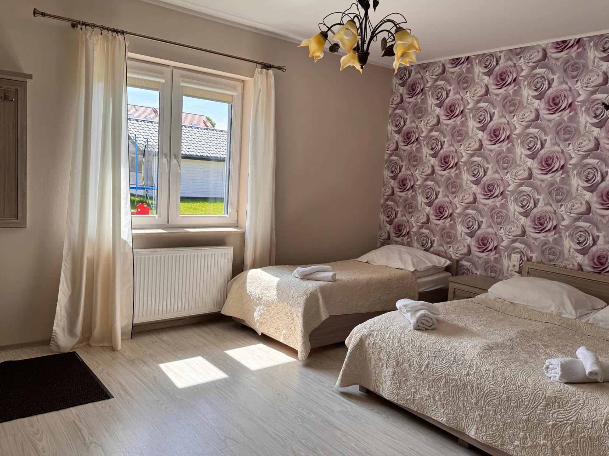 Apartamenty Maja -Pokoje - Domy Wakacyjne -Basen Podgrzewany -Jacuzzi - Sauna Leba Exterior foto