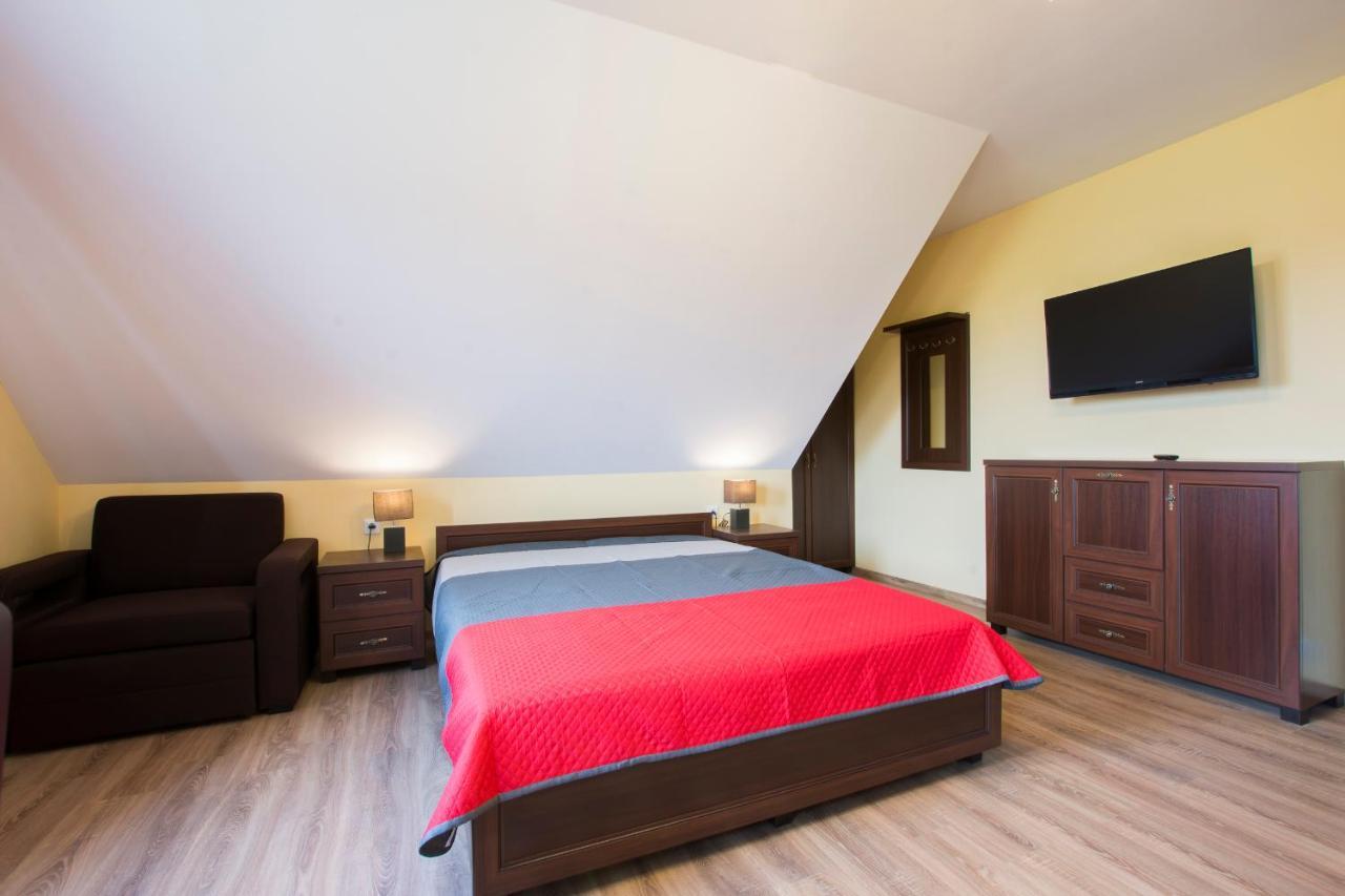Apartamenty Maja -Pokoje - Domy Wakacyjne -Basen Podgrzewany -Jacuzzi - Sauna Leba Exterior foto